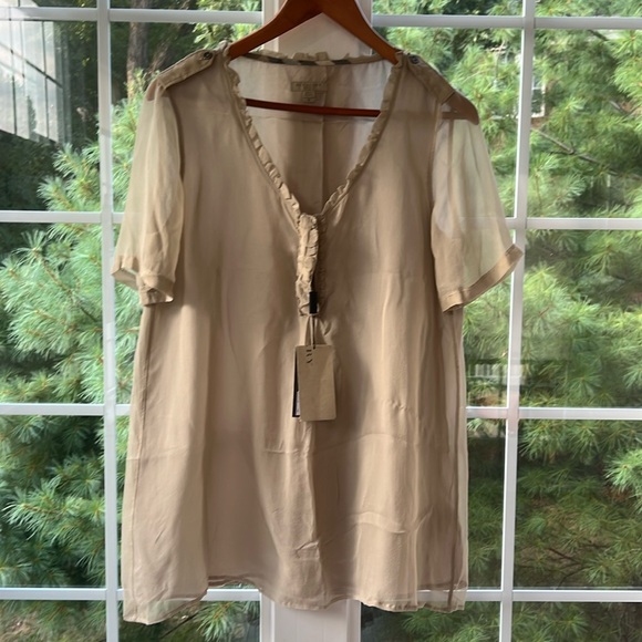 Burberry Blouse - Picture 1 of 9